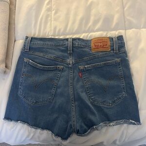 Levi’s size 31 high waisted jean shorts